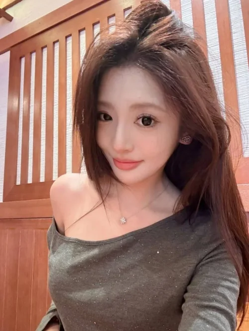 杨依纯